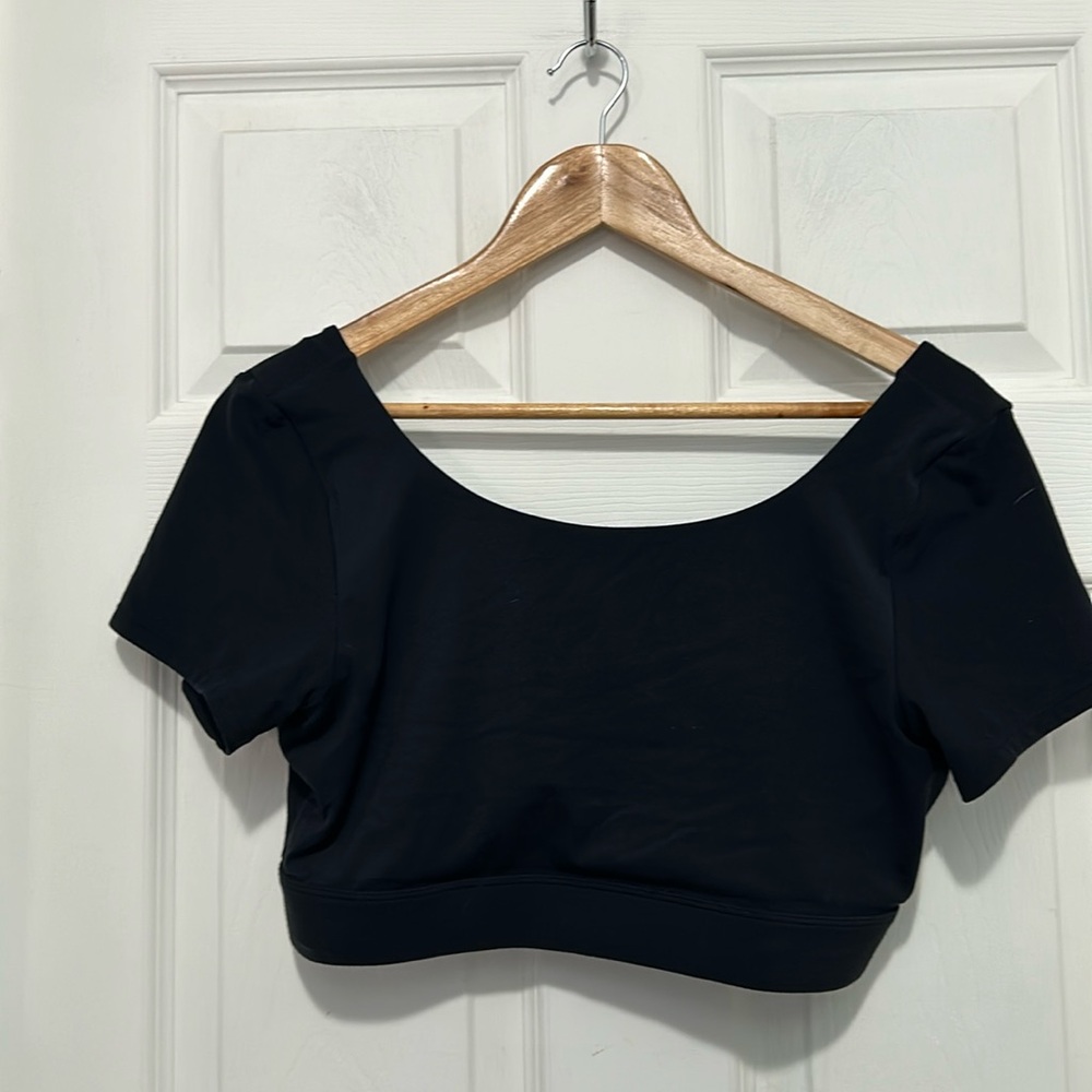 GLOWMODE crop tee. Size XL